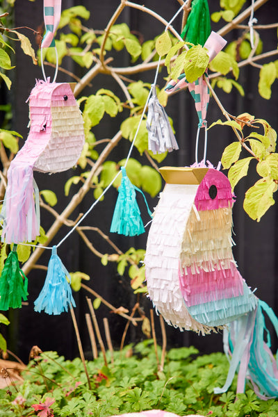 Kleine Vogel Papier Piñata